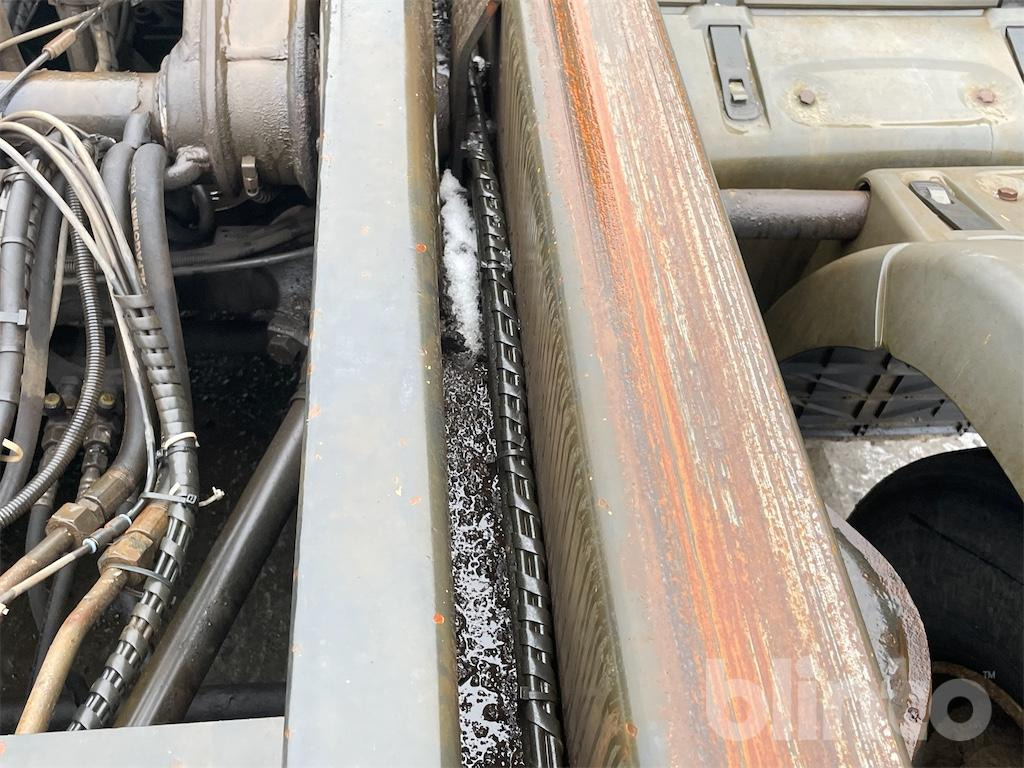 Hook lift truck MAN TGA 26.430 (2007)