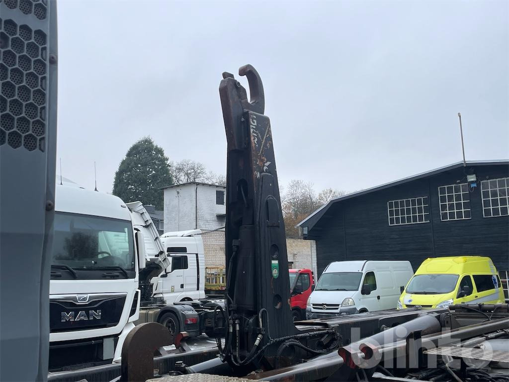 Hook lift truck MAN TGA 26.430 (2007)