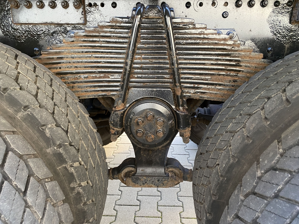 Hook lift truck MAN TGA 33.390 6x6 BB