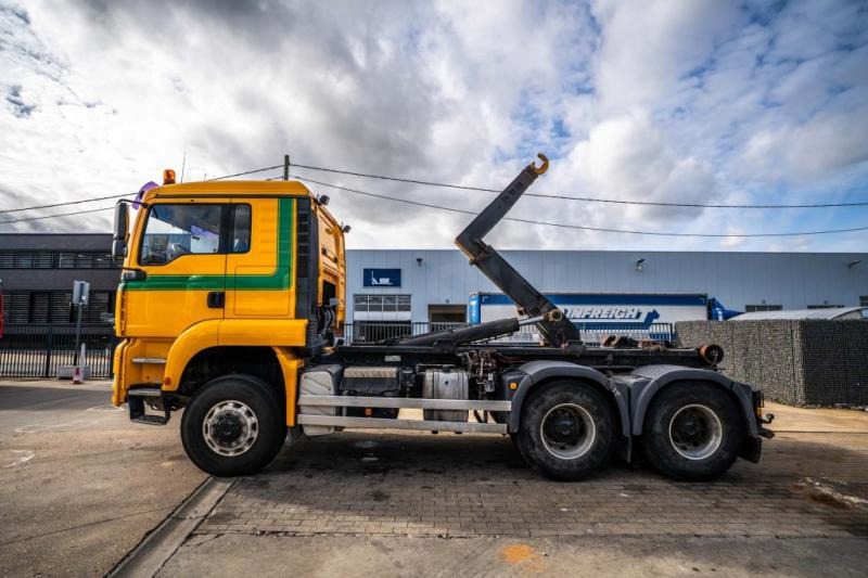 Hook lift truck MAN TGA 33.430 BL