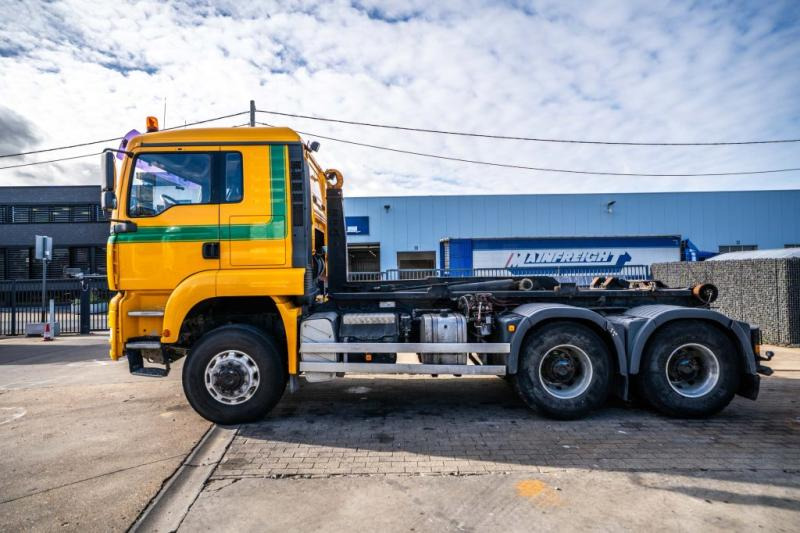 Hook lift truck MAN TGA 33.430 BL