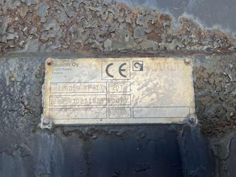 Hook lift truck MAN TGA 35.440 8X4