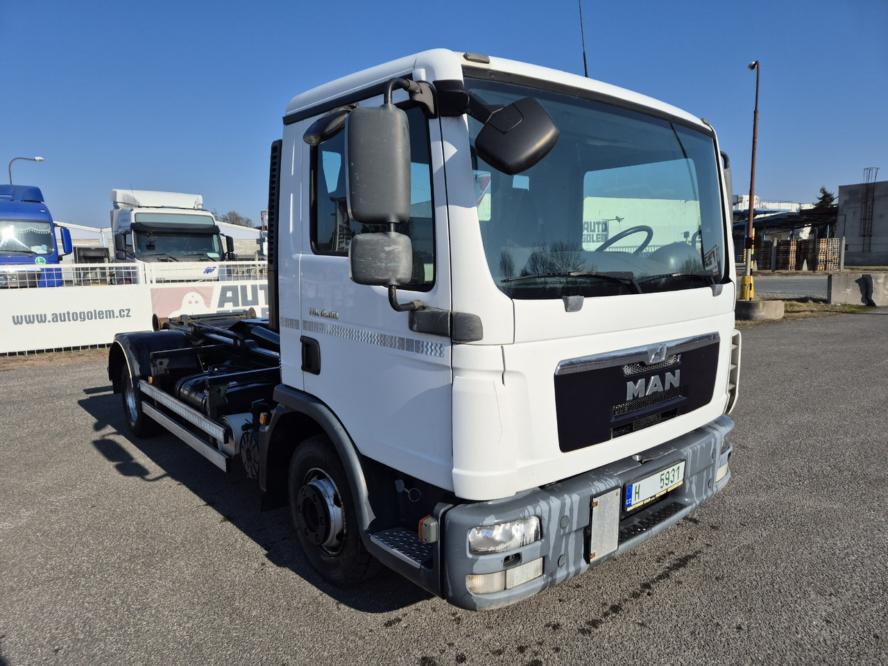 Hook lift truck MAN TGL 12.180