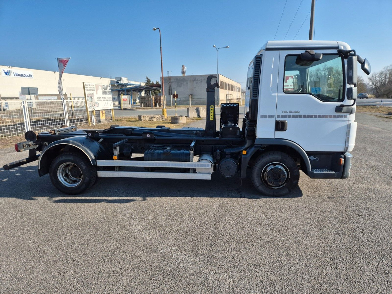 Hook lift truck MAN TGL 12.180 4X2 BL