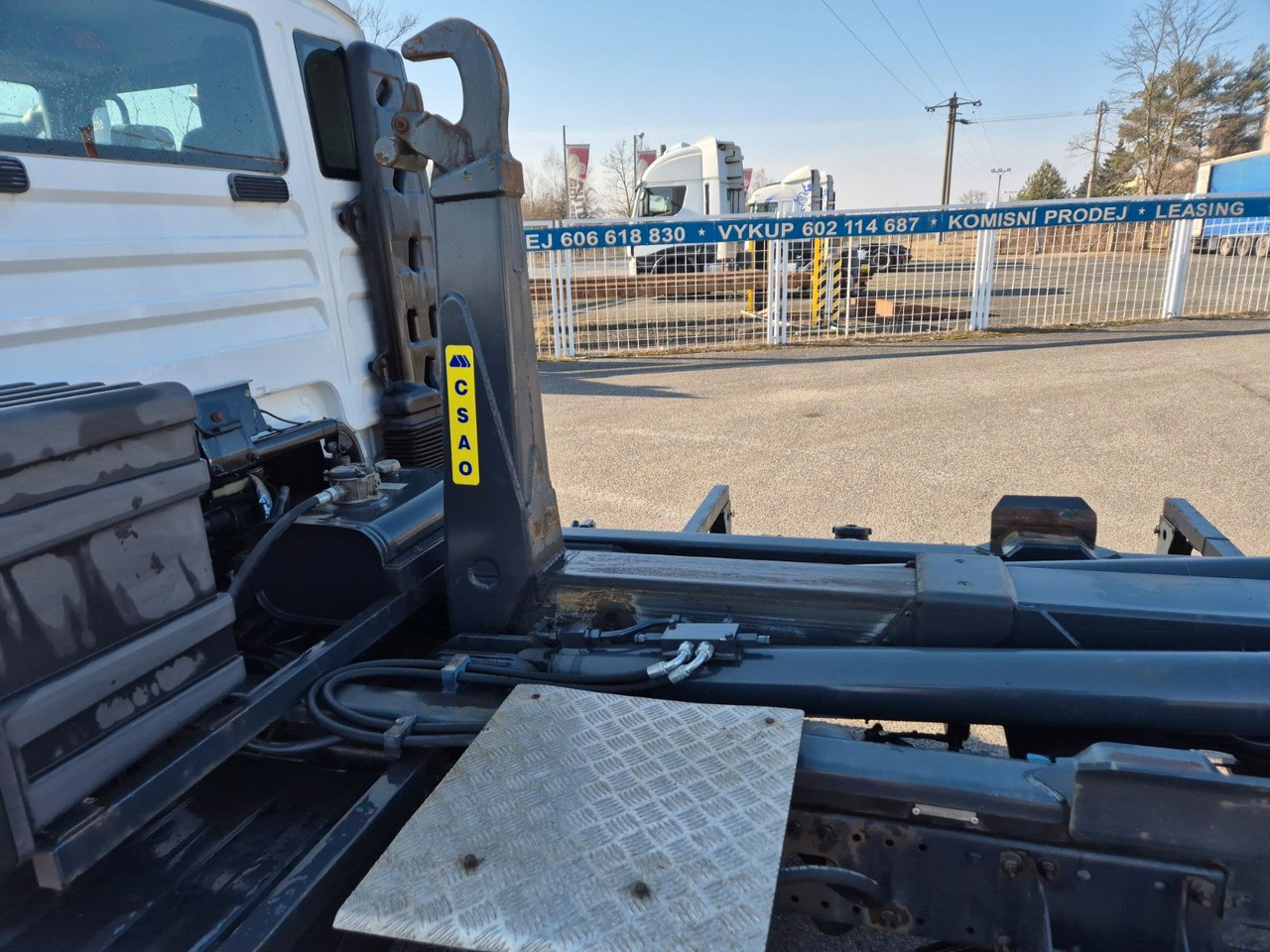 Hook lift truck MAN TGL 12.180 4X2 BL