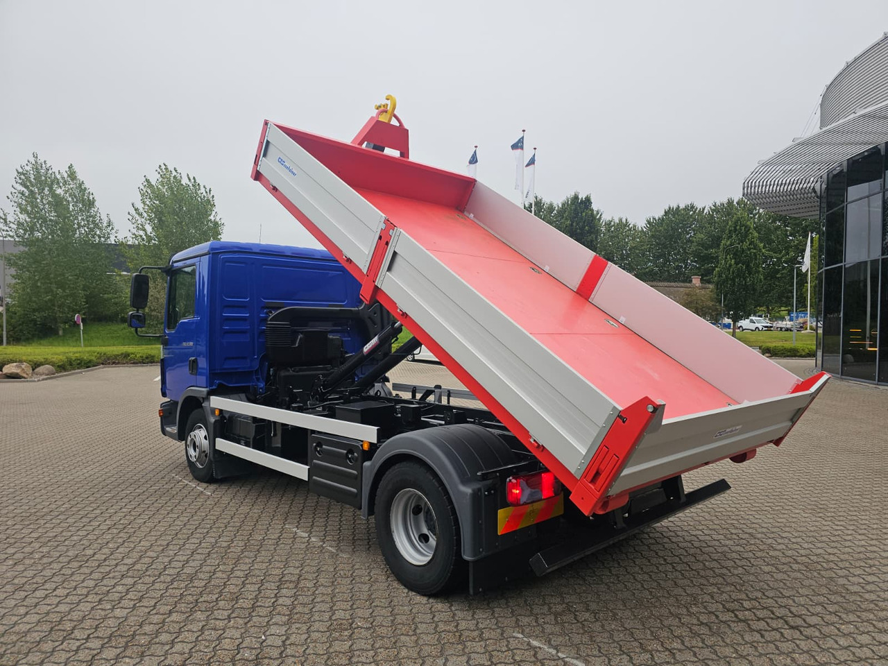 Hook lift truck MAN TGL 12.190 BL