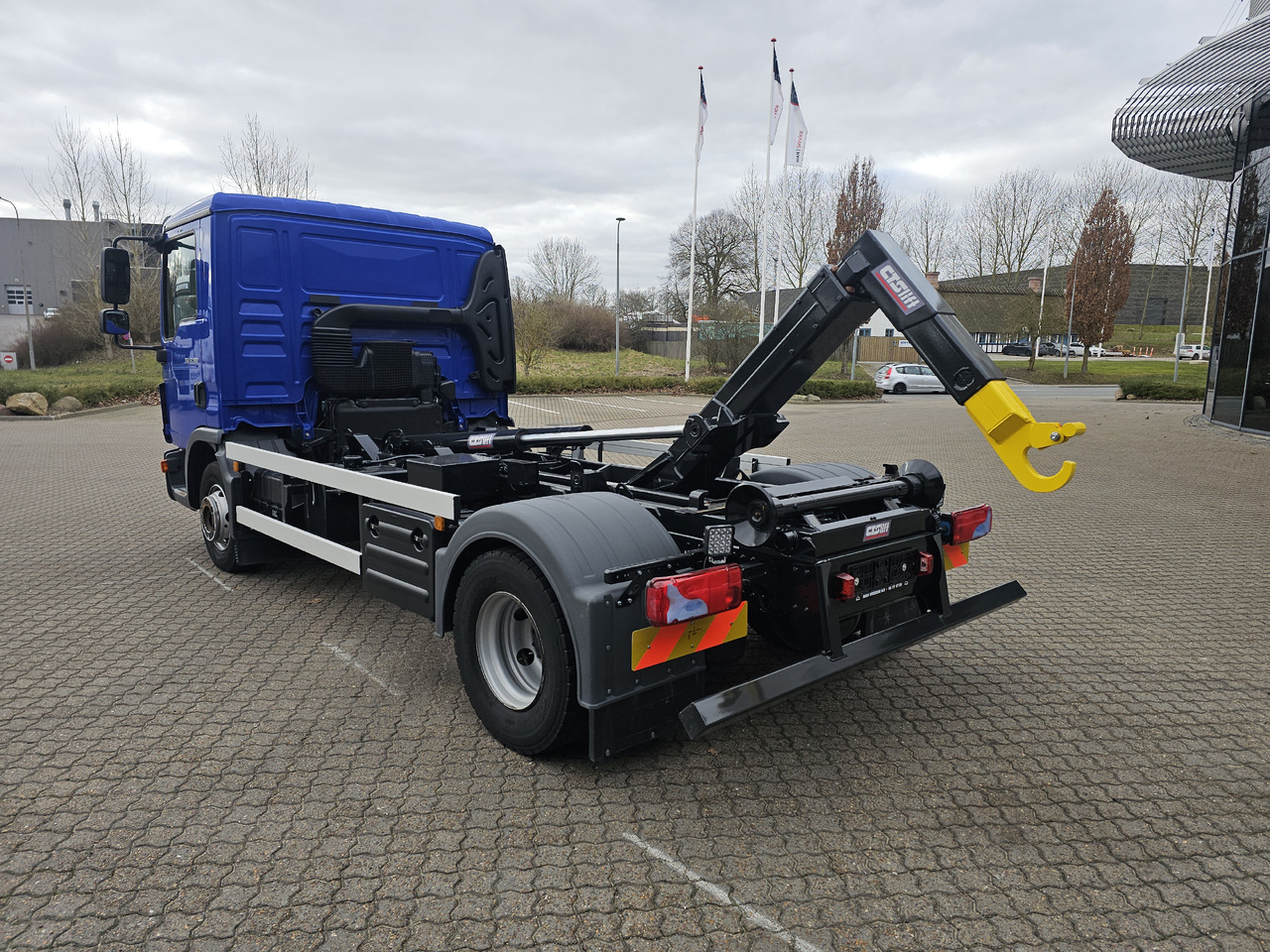 Hook lift truck MAN TGL 12.190 BL