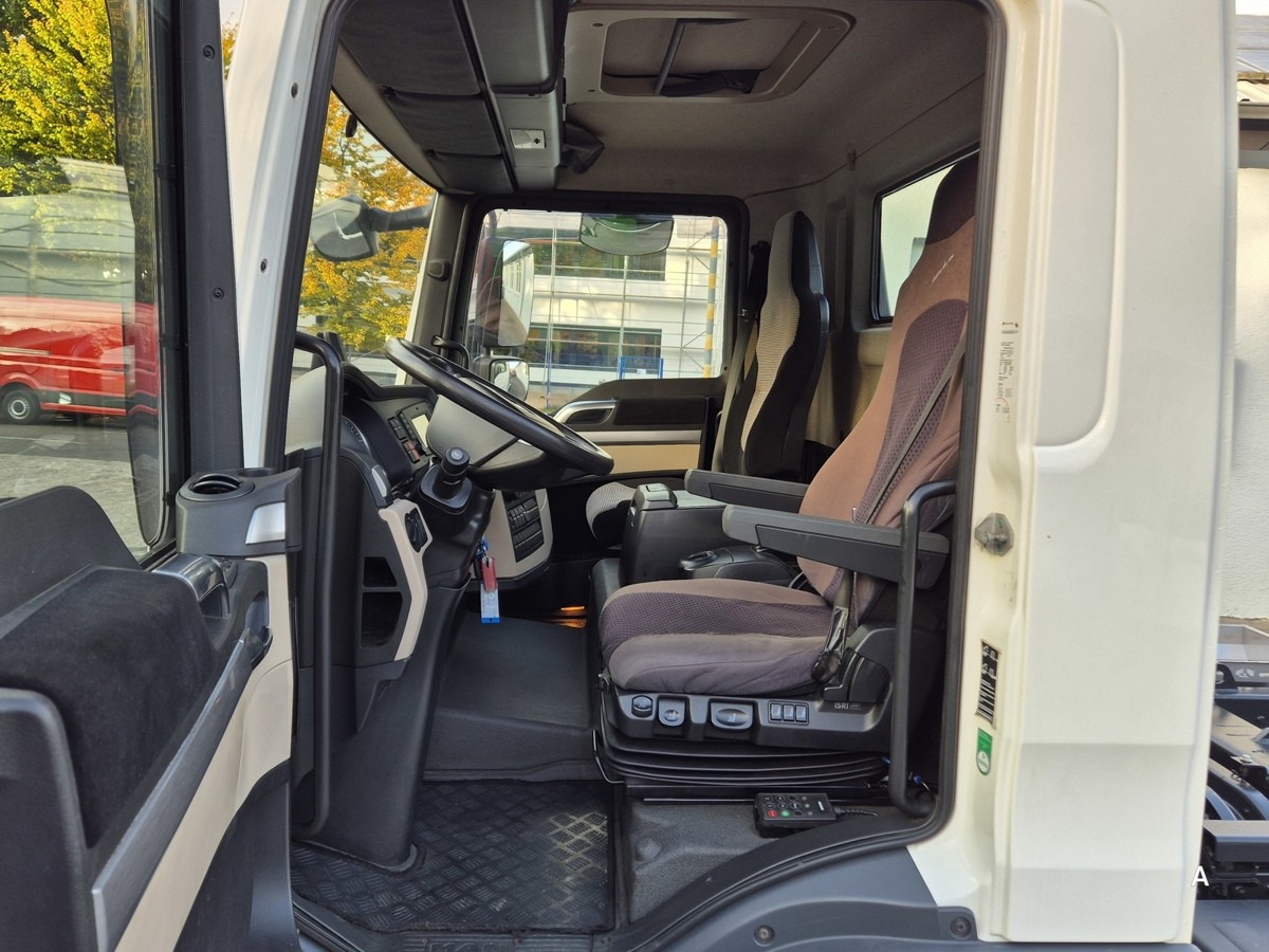Hook lift truck MAN TGL 8.190 BL City Abrollkipper Aut., 2 x AHK sof