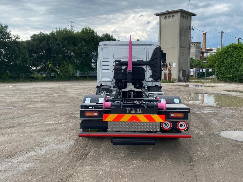 Hook lift truck MAN TGM 12.220