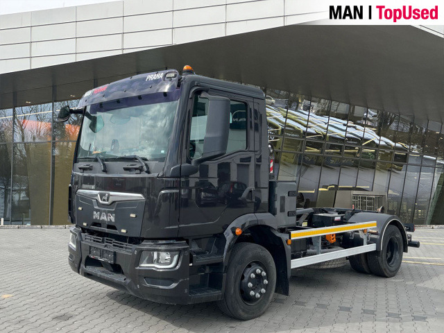 Hook lift truck MAN TGM 12.250 4x2 BL CH