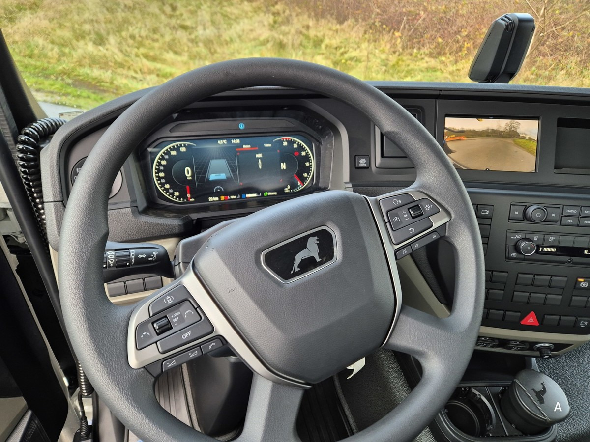 Hook lift truck MAN TGM 15.290 BL Abrollkipper Multihook City+1570mm