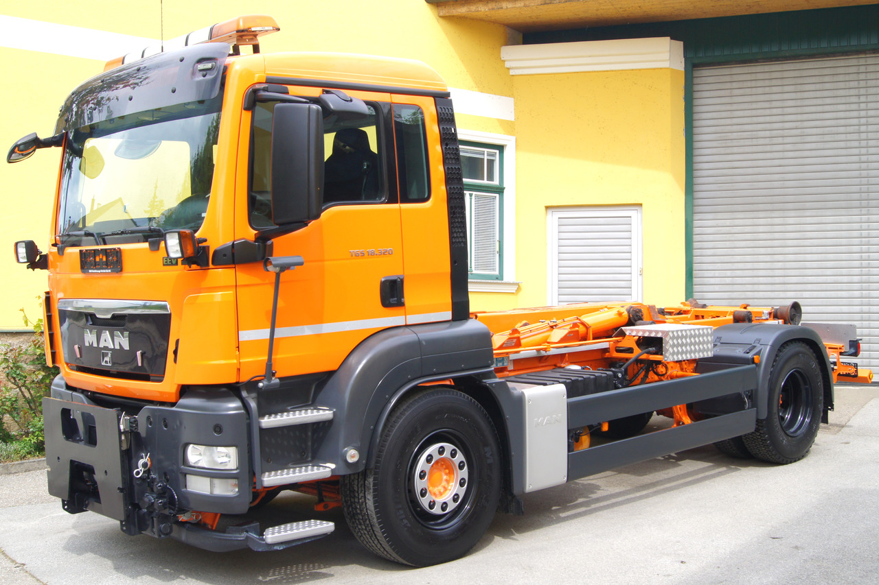 Hook lift truck MAN TGS 18.320 BL 4x2 / HYVALIFT / Euro 5 EEV / Winterdienst