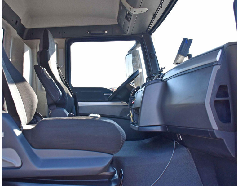 Hook lift truck MAN TGS 26.360