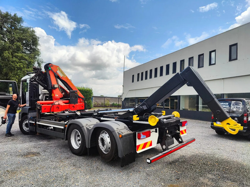 Hook lift truck MAN TGS 26.420 Container / Palfinger PK18002