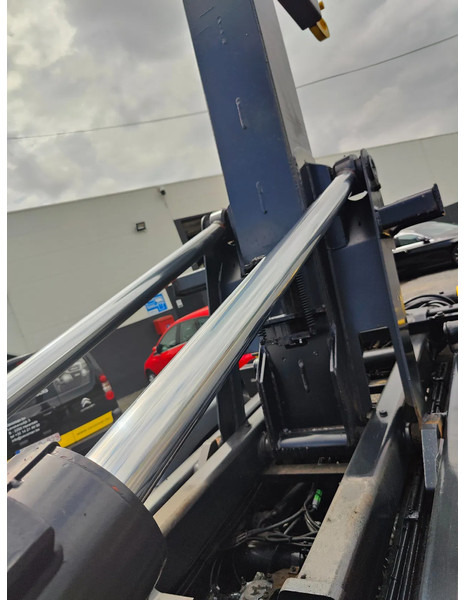 Hook lift truck MAN TGS 26.420 Container / Palfinger PK18002