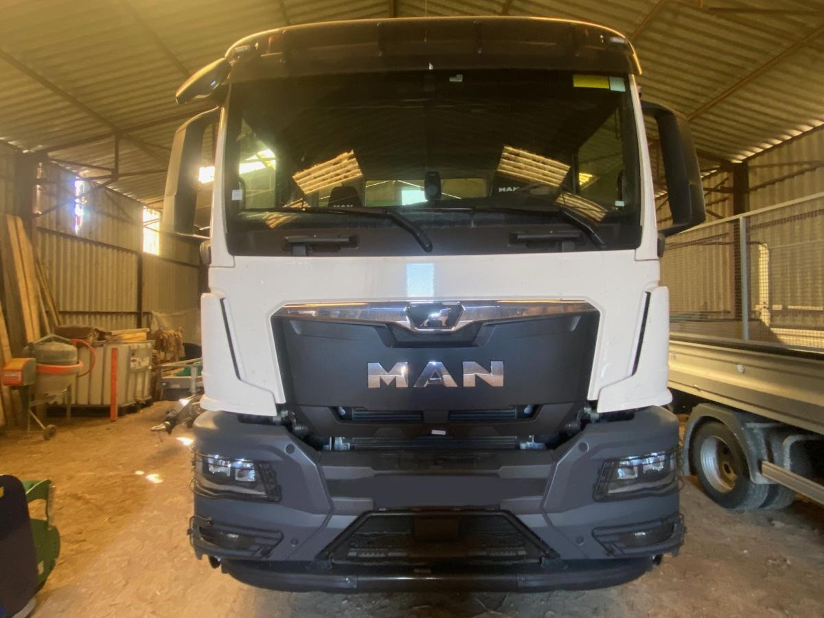 Hook lift truck MAN TGS 26.440