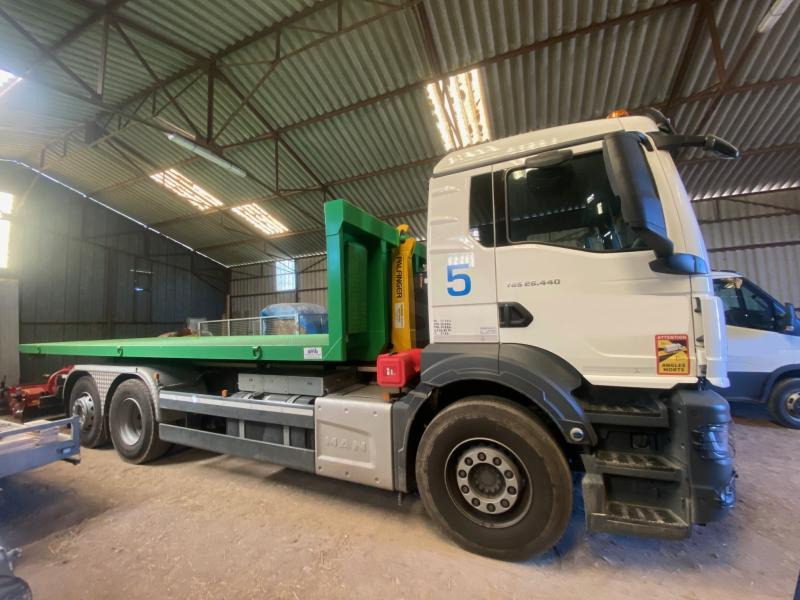 Hook lift truck MAN TGS 26.440