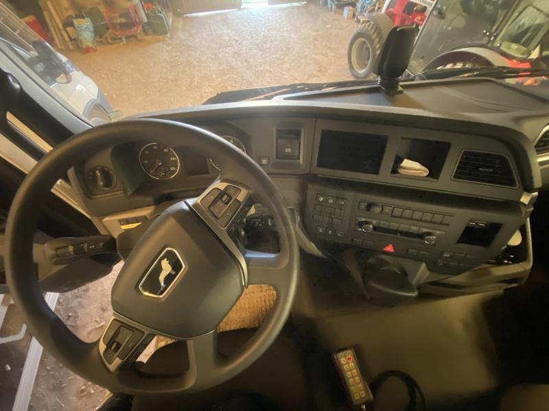 Hook lift truck MAN TGS 26.440