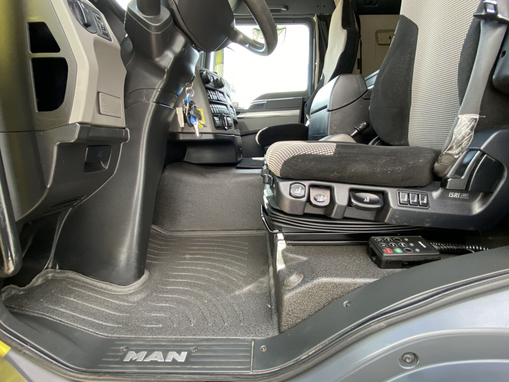 Hook lift truck MAN TGS 26.460 6x2-4 BL