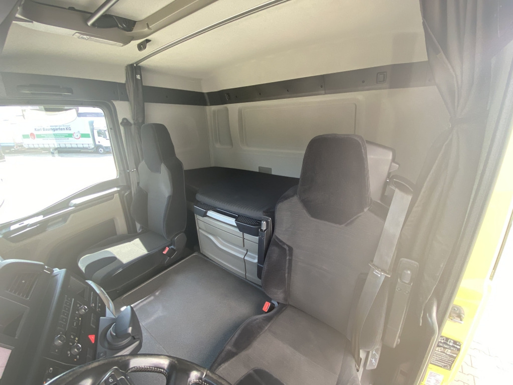 Hook lift truck MAN TGS 26.470 6x2-4 BL
