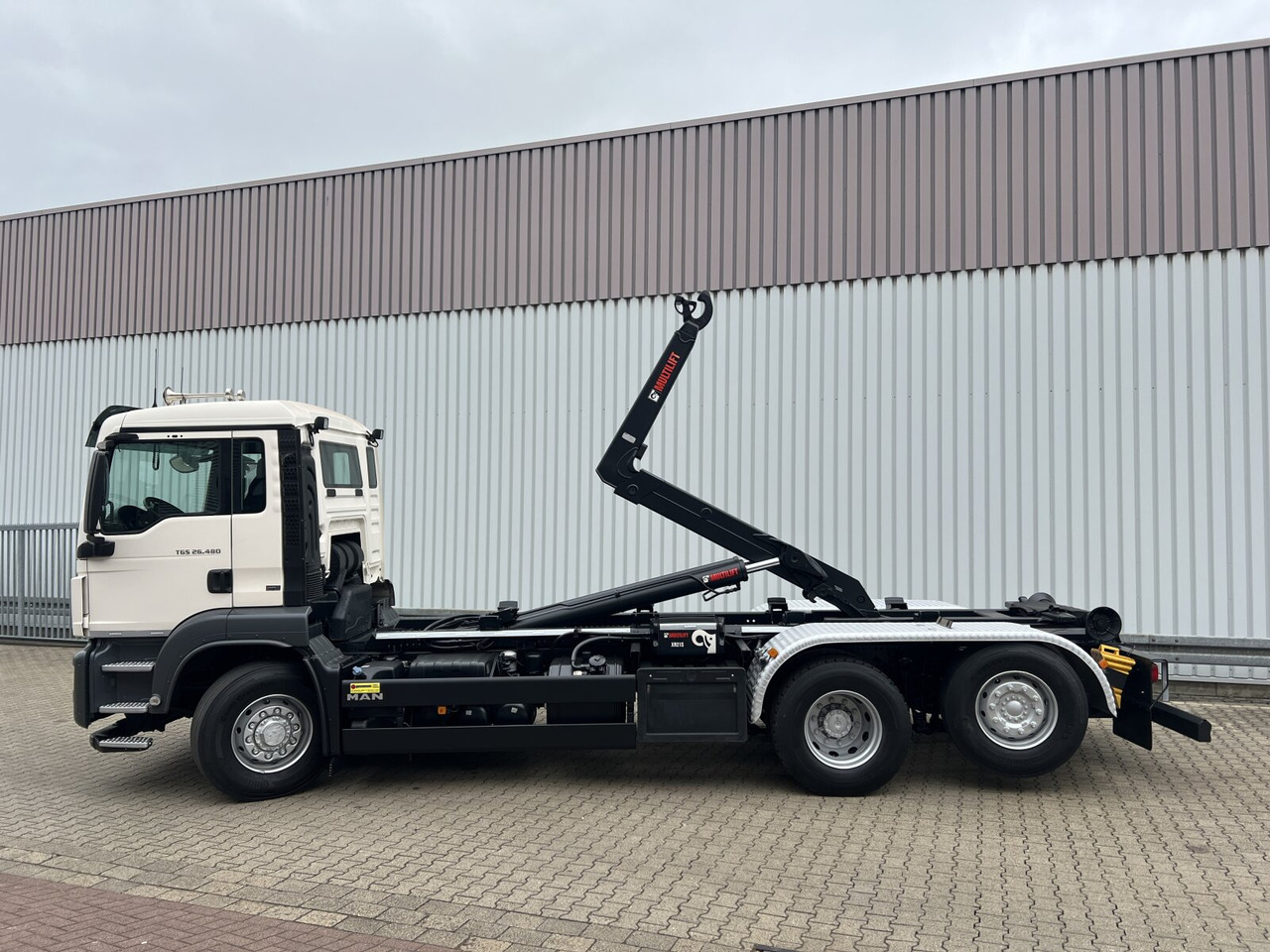 Hook lift truck MAN TGS 26.480 6x4H-4 BL TGS 26.480 6x4H-4 BL/45 Hiab XR 21 S 59 bis 7 m Container