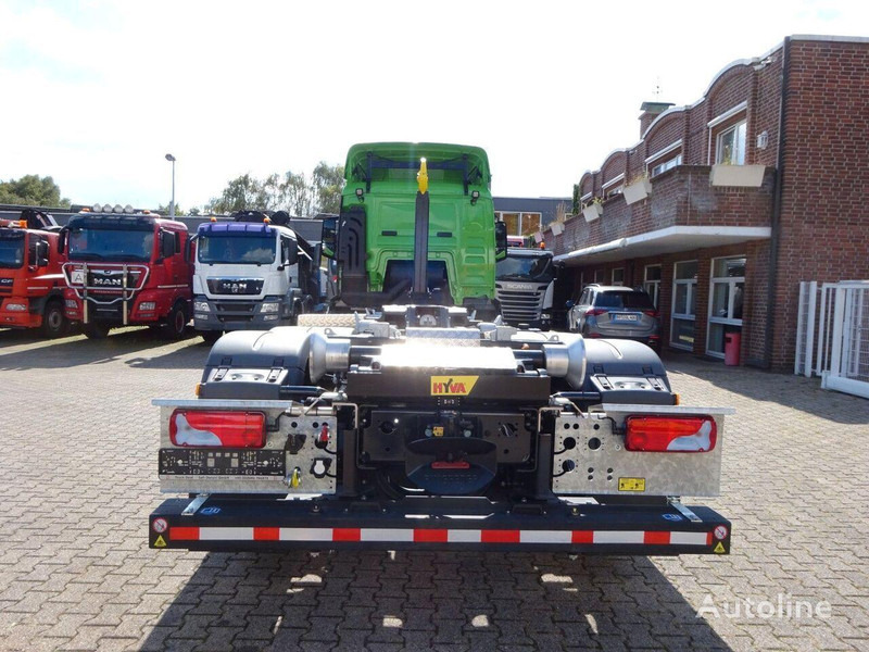 Hook lift truck MAN TGS 26.520 Hook lift