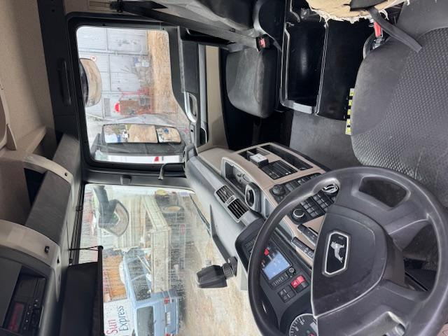 Hook lift truck MAN TGS 28.460 AMPIROLL