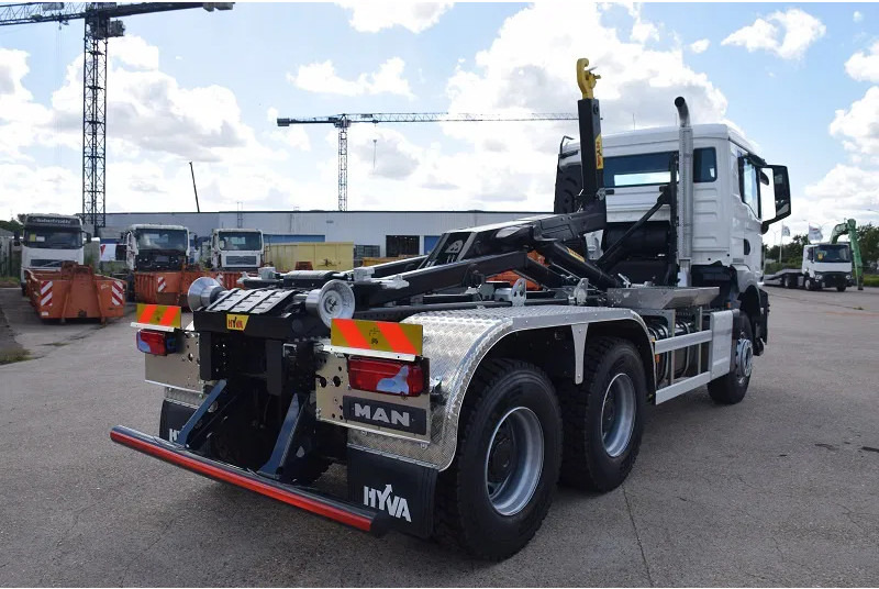 Hook lift truck MAN TGS 33.440