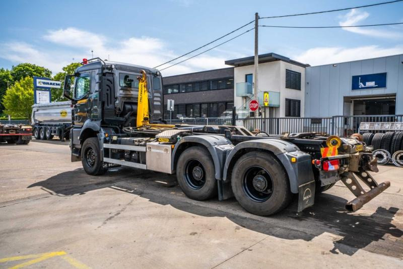 Hook lift truck MAN TGS 33.470 BL - PALFINGER