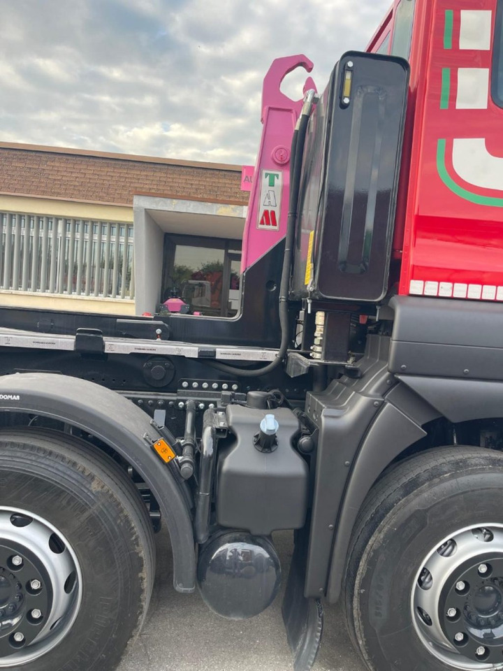 Hook lift truck MAN TGS 41.480 SCARRABILE