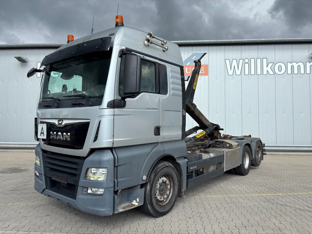 Hook lift truck MAN TGX 26.460 / 6x2-4 BL