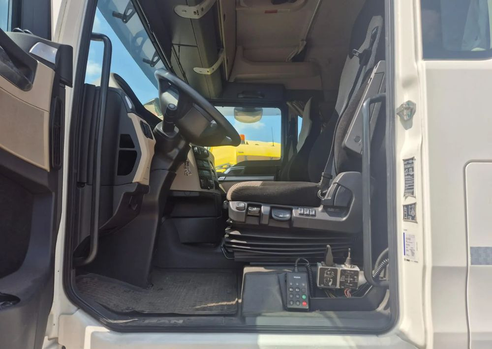 Hook lift truck MAN TGX 26-460 Hakowiec oś skrętna