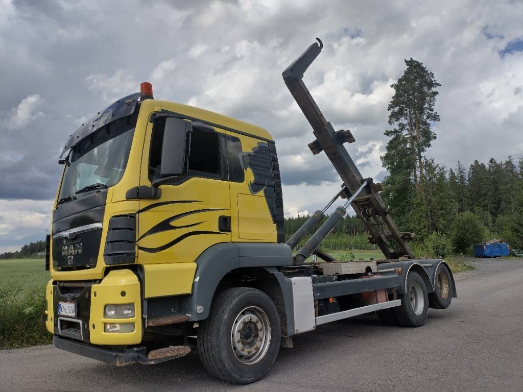 Hook lift truck MAN TGX 26.480 6x2 Vak koukkulaite