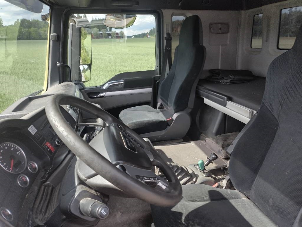 Hook lift truck MAN TGX 26.480 6x2 Vak koukkulaite