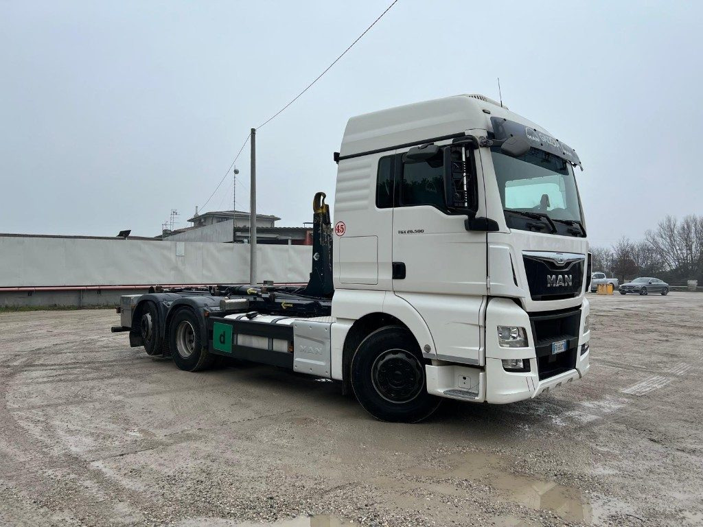 Hook lift truck MAN TGX 26.500 USATO SCARRABILE 6X2