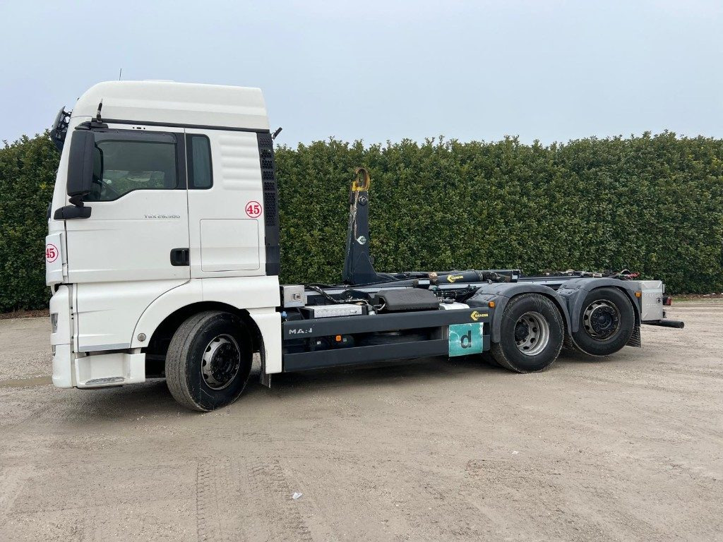 Hook lift truck MAN TGX 26.500 USATO SCARRABILE 6X2