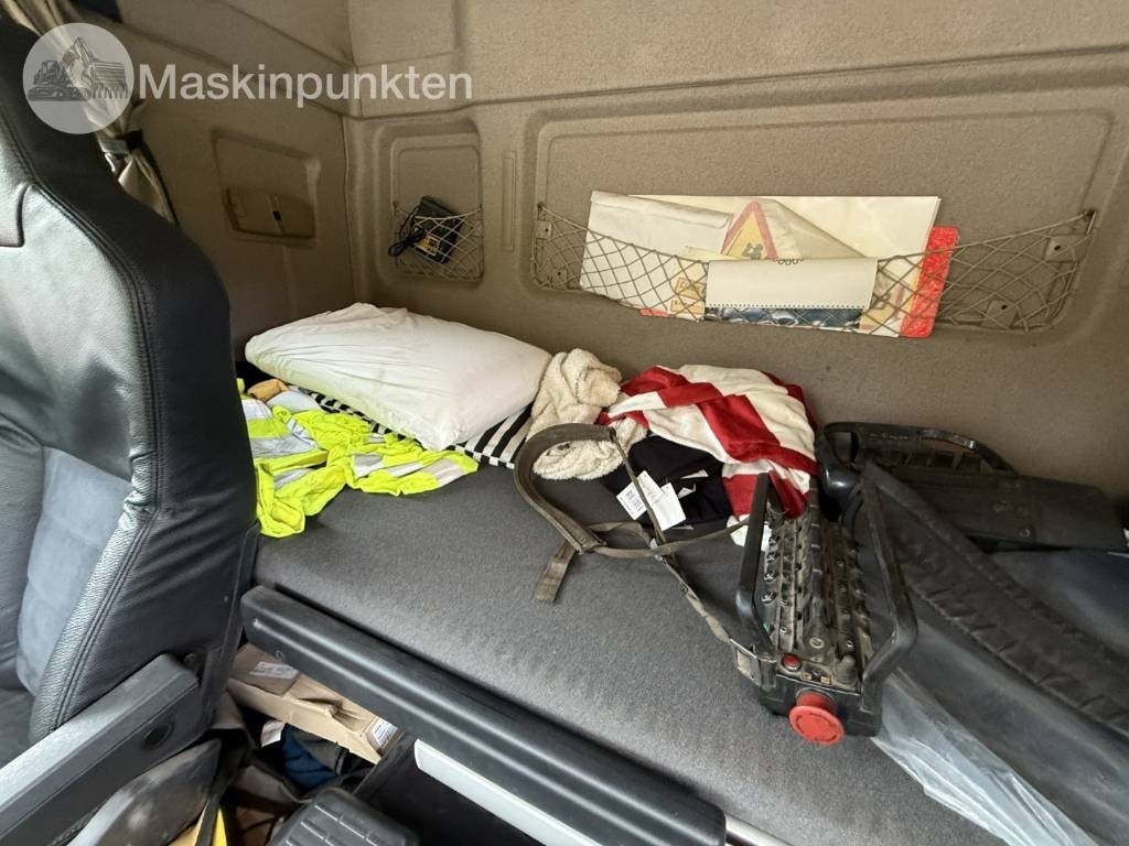 Hook lift truck MAN TGX 35.500 EKIPAGE