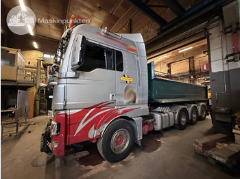 Hook lift truck MAN TGX 35.540 
