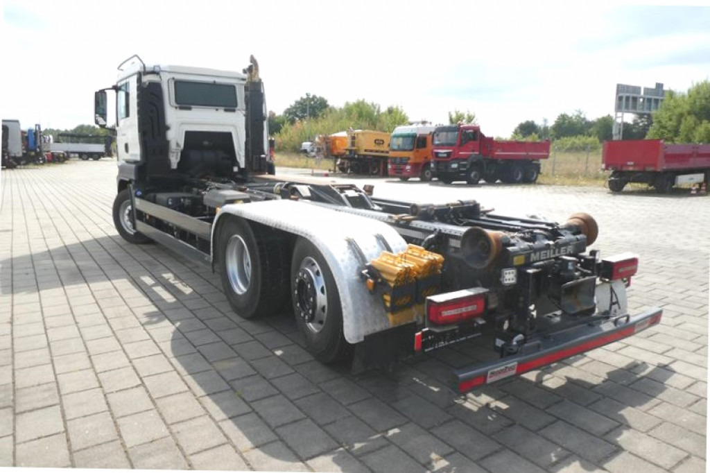 Hook lift truck MAN TG-S 26.420 6x2 Abrollkipper