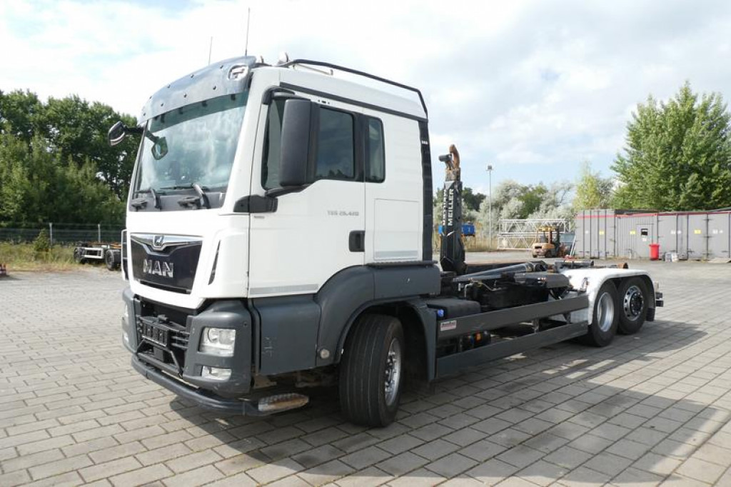 Hook lift truck MAN TG-S 26.420 6x2 Abrollkipper