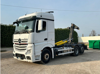Hook lift truck  MERCEDES ACTROS 25.51 SCARRABILE