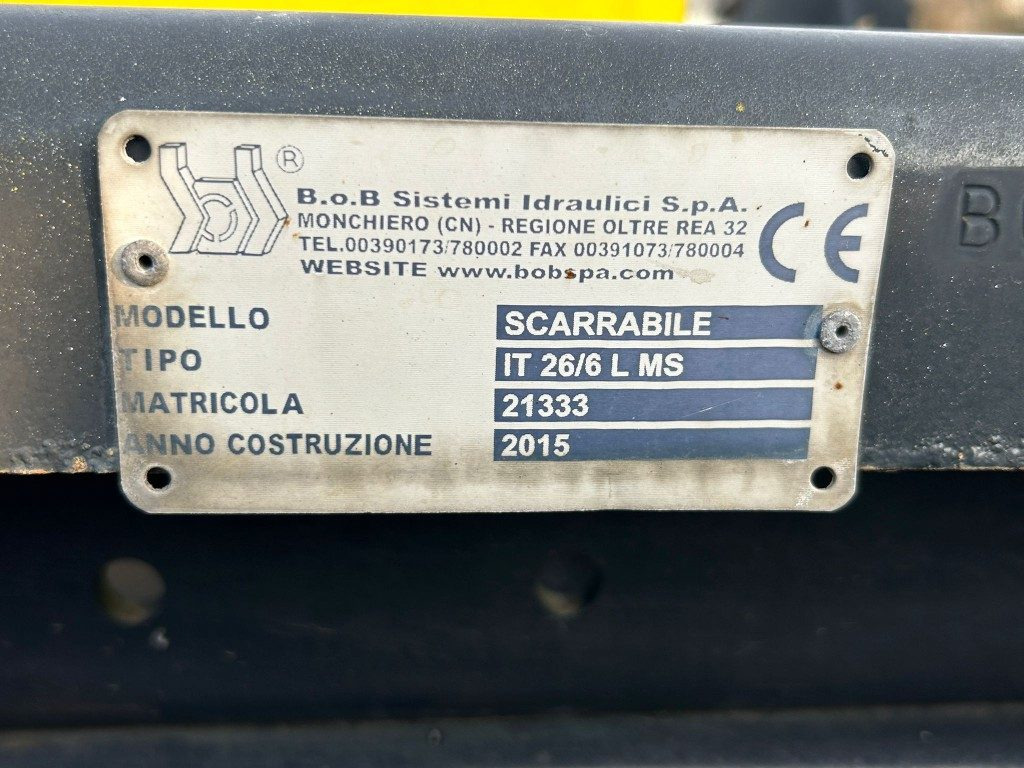 Hook lift truck MERCEDES ACTROS 25.51 SCARRABILE