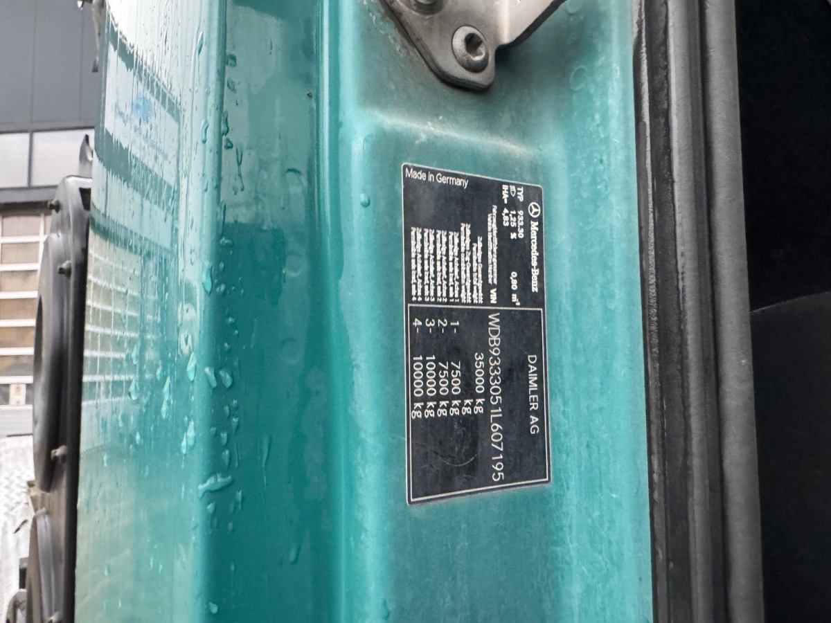 Hook lift truck MERCEDES Actros 3248 8x4 Hiab 26T SWS