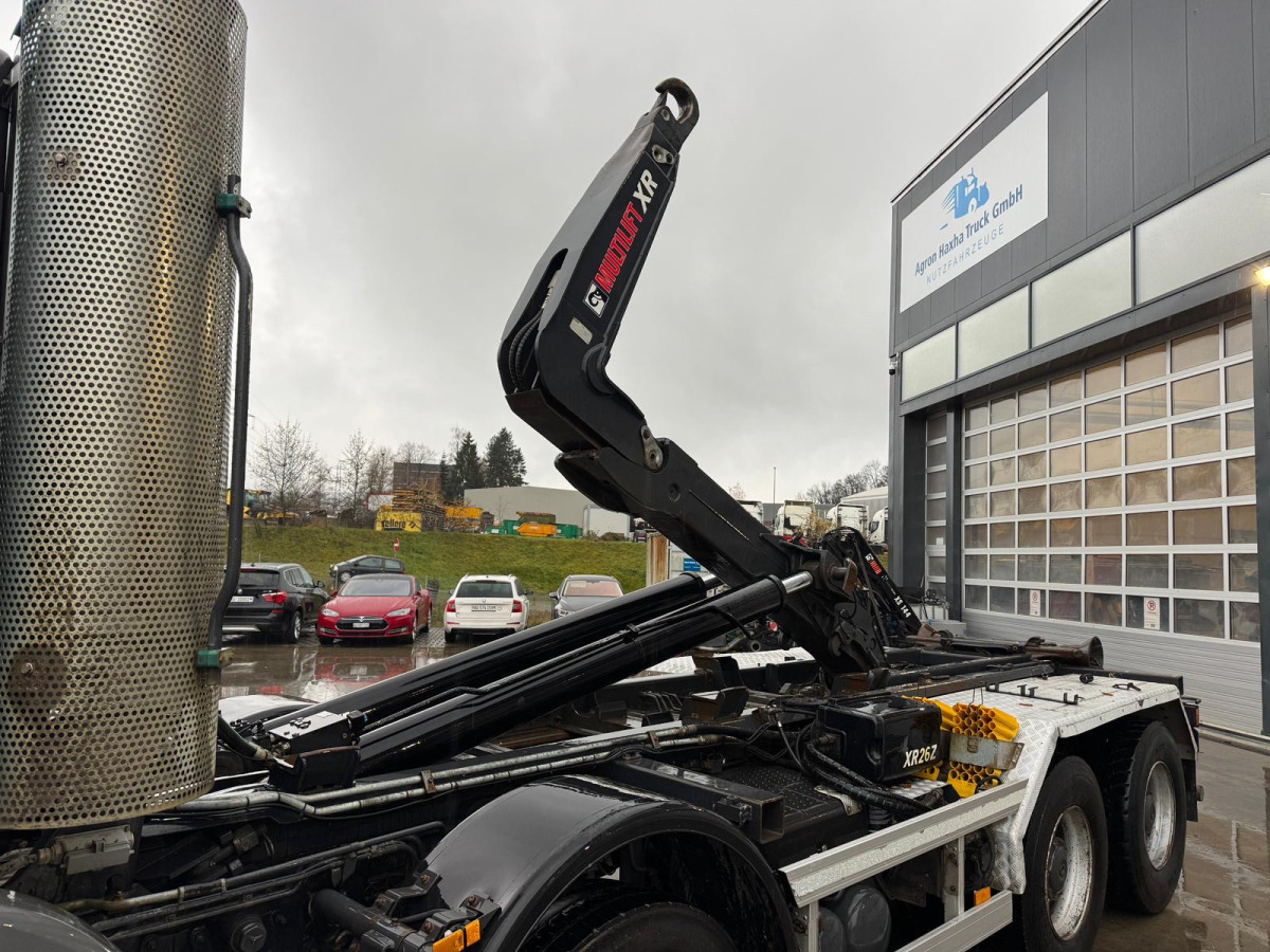 Hook lift truck MERCEDES Actros 3248 8x4 Hiab 26T SWS