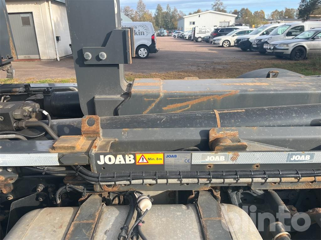 Hook lift truck MERCEDES-BENZ Arocs 3251 8x4