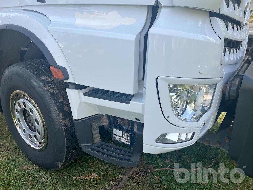 Hook lift truck MERCEDES-BENZ Arocs 3251 8x4