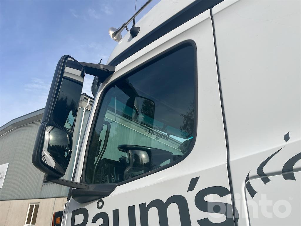 Hook lift truck MERCEDES-BENZ Arocs 3251 8x4