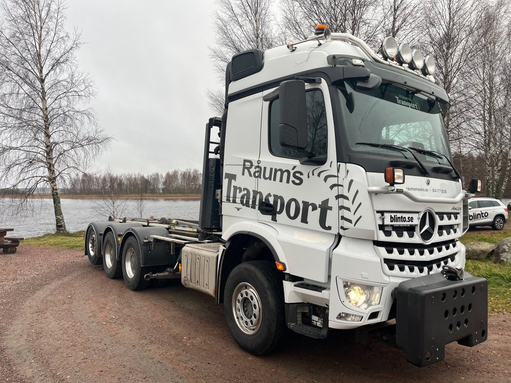 Hook lift truck MERCEDES-BENZ Arocs 3251 8x4