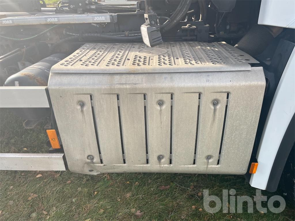 Hook lift truck MERCEDES-BENZ Arocs 3251 8x4