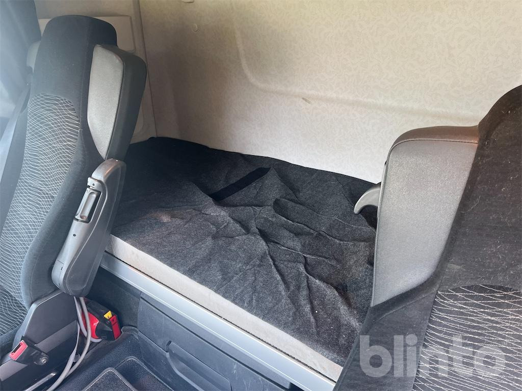 Hook lift truck MERCEDES-BENZ Arocs 3251 8x4